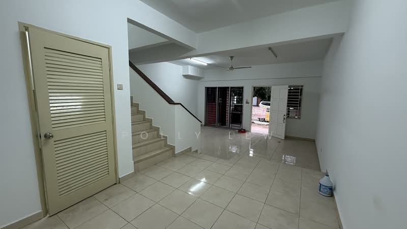 Rumah Teres 2 Tingkat untuk Dijual di Bandar Sungai Long (Selangor) - Polly Lew - Living Room - PropertyGuru.com.my