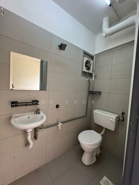 Apartment for Sale at Makmur Apartment - Mr Zack - Bathroom - PropertyGuru.com.my