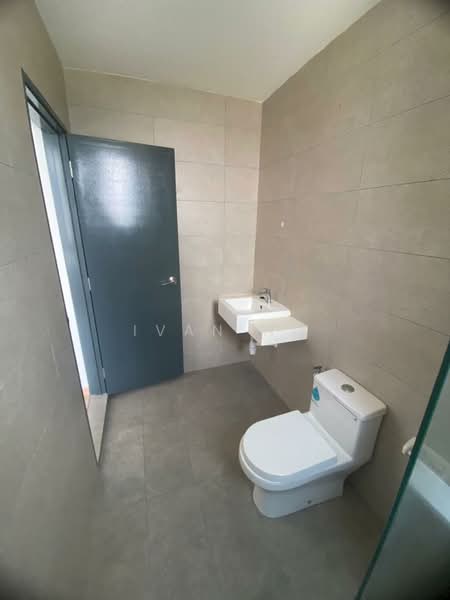 Servis Apartment untuk Disewa di Aera Residence - Ivan Ng - Bathroom - PropertyGuru.com.my
