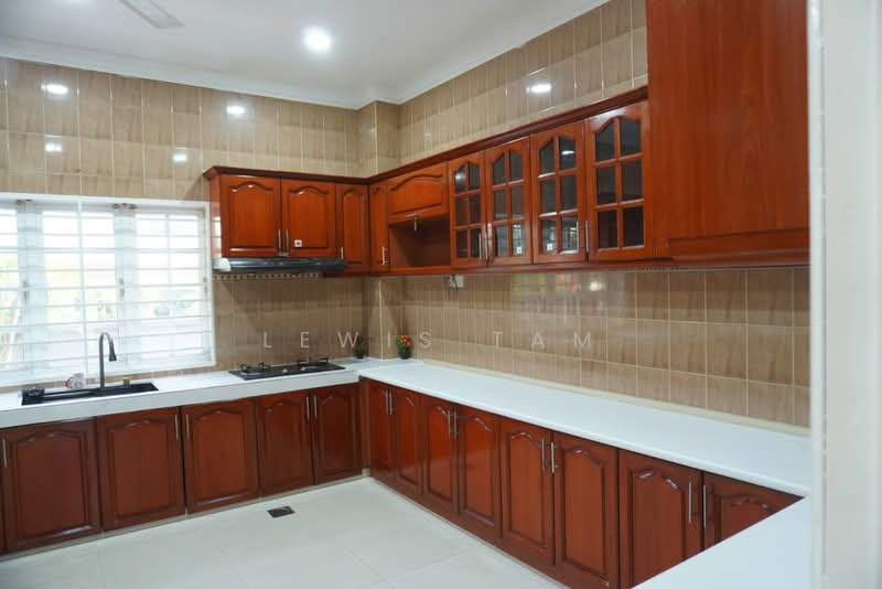 Rumah Banglo untuk Disewa di Country Heights (Kajang) - Lewis Tam - Kitchen - PropertyGuru.com.my