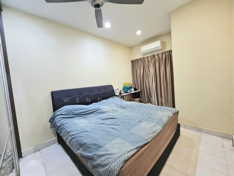 2-storey Terraced House for Sale in Taman Putra Prima (Puchong) - Wendy Chin - Bedroom - PropertyGuru.com.my