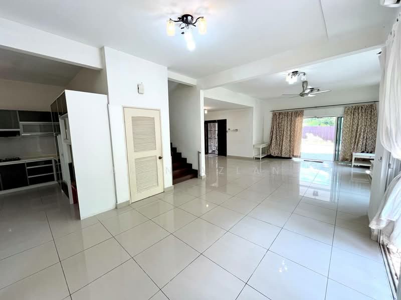 Semi-Detached House for Sale in Taman Indah Gemilang 1 (Batu Caves) - Amin Azlan - Living Room - PropertyGuru.com.my