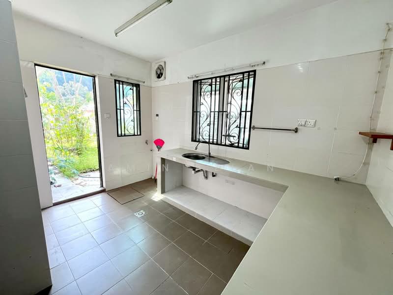 Semi-Detached House for Sale in Taman Indah Gemilang 1 (Batu Caves) - Amin Azlan - Kitchen - PropertyGuru.com.my