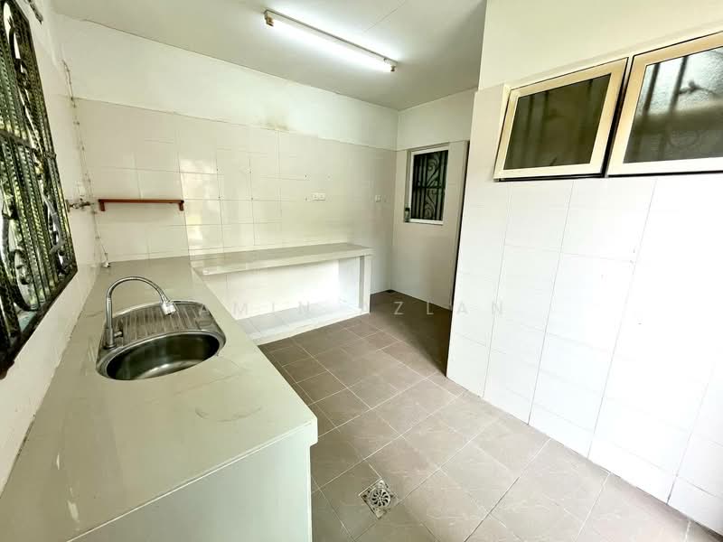 Semi-Detached House for Sale in Taman Indah Gemilang 1 (Batu Caves) - Amin Azlan - Kitchen - PropertyGuru.com.my