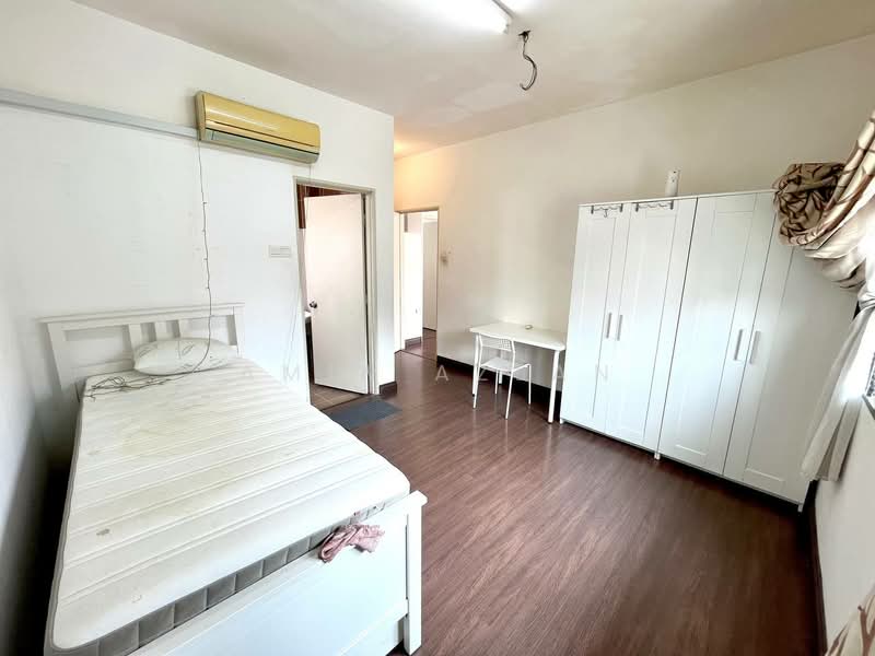 Semi-Detached House for Sale in Taman Indah Gemilang 1 (Batu Caves) - Amin Azlan - Bedroom - PropertyGuru.com.my