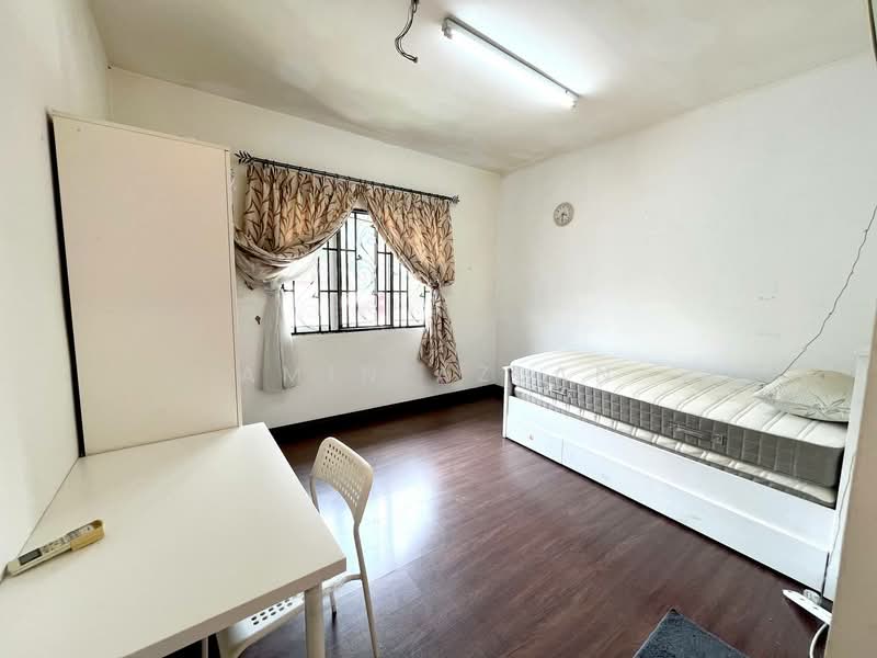 Semi-Detached House for Sale in Taman Indah Gemilang 1 (Batu Caves) - Amin Azlan - Bedroom - PropertyGuru.com.my