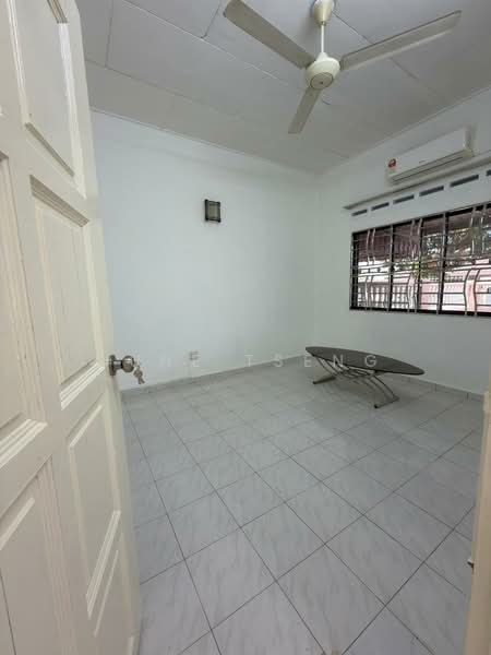 1.5-storey Terraced House for Rent in Taman Johor Jaya (Johor Bahru) - June Tseng - PropertyGuru.com.my