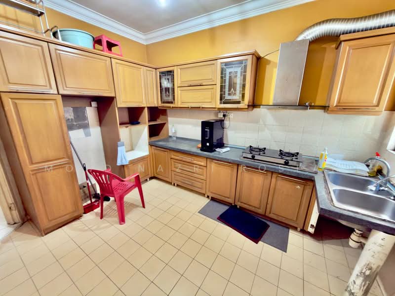 Rumah Teres 2 Tingkat untuk Dijual di Seksyen 5 (Kota Damansara) - Mohd Nazri Roslan - Kitchen - PropertyGuru.com.my