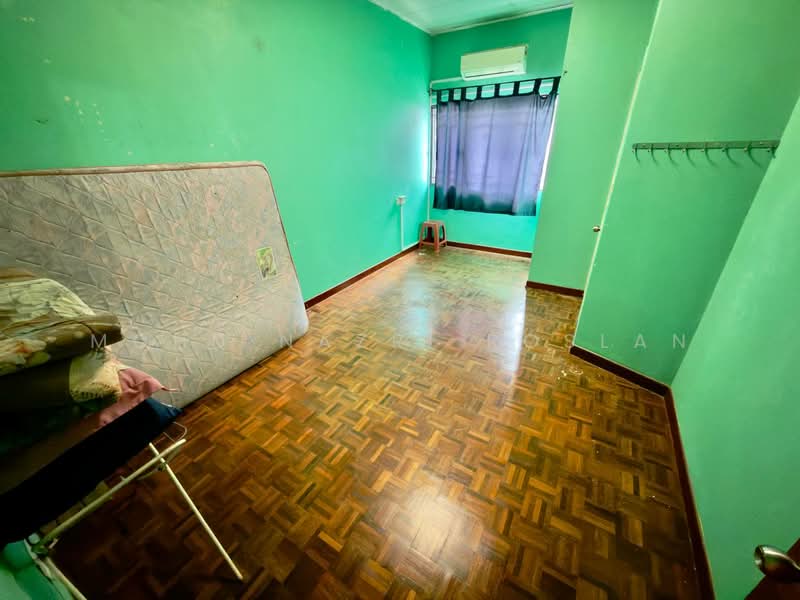 Rumah Teres 2 Tingkat untuk Dijual di Seksyen 5 (Kota Damansara) - Mohd Nazri Roslan - Bedroom - PropertyGuru.com.my