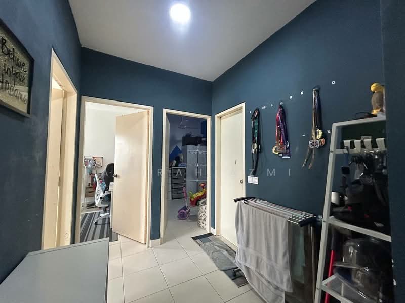 Apartment for Sale at De Bayu Apartment - Amirah Azmi - Corridor - PropertyGuru.com.my
