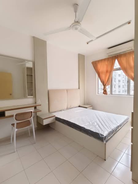 Apartment for Sale at Villa Krystal @ Bandar Selesa Jaya - Alan Tia - Bedroom - PropertyGuru.com.my