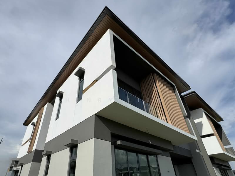Semi-Detached House for Sale in Cyberjaya (Selangor) - Henry Liew - Exterior - PropertyGuru.com.my