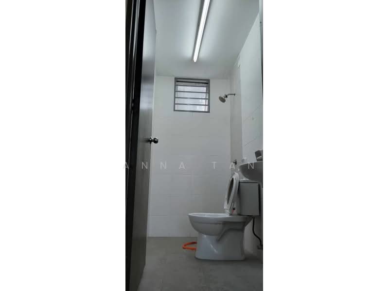 Pangsapuri untuk Disewa di Orchis Apartment - Anna Tan - Bathroom - PropertyGuru.com.my