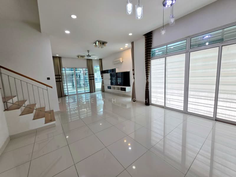 Bungalow for Sale in Seksyen U10 (Shah Alam) - Joseph Chan - Living Room - PropertyGuru.com.my
