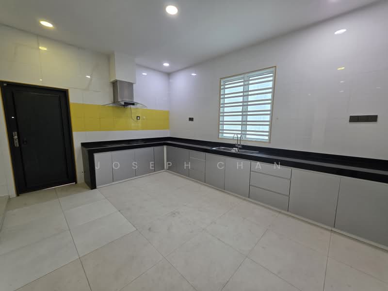 Semi-Detached House for Sale in Seksyen U10 (Shah Alam) - Joseph Chan - Kitchen - PropertyGuru.com.my