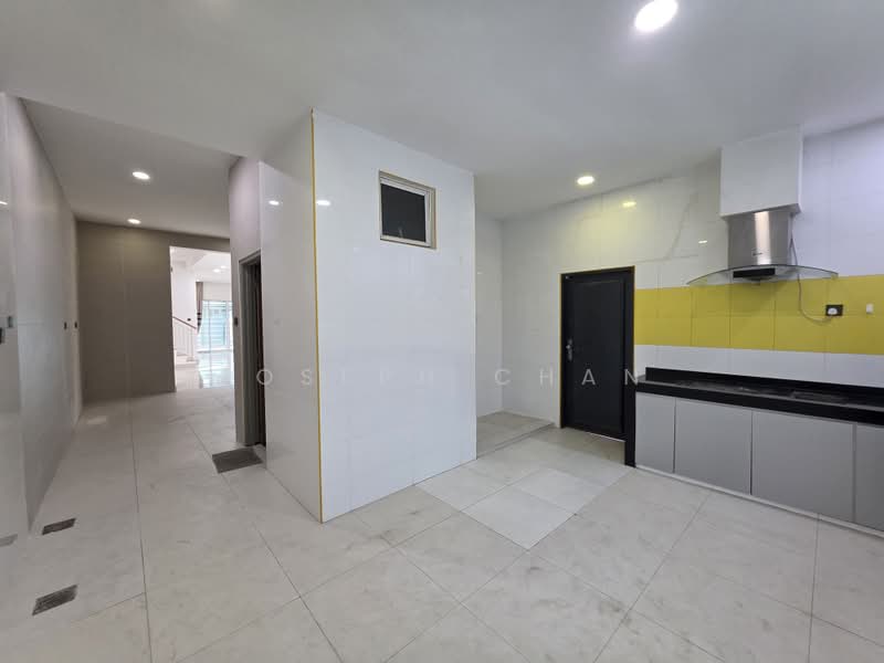 Semi-Detached House for Sale in Seksyen U10 (Shah Alam) - Joseph Chan - Kitchen - PropertyGuru.com.my