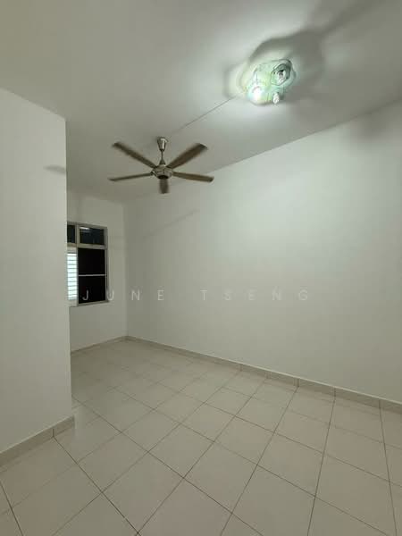 2-storey Terraced House for Rent in Taman Bestari Indah (Ulu Tiram) - June Tseng - Interior - PropertyGuru.com.my