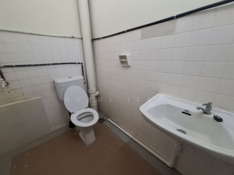 Rumah Teres 2 Tingkat untuk Dijual di Bandar Tun Razak (Cheras) - Nurul Izza - Bathroom - PropertyGuru.com.my