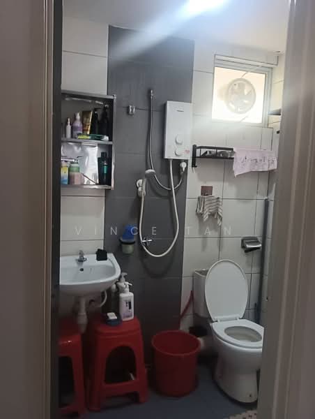 Flat for Sale at E Garden - Vince Tan - Bathroom - PropertyGuru.com.my