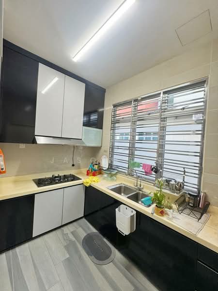 3-storey Terraced House for Sale in Bandar Seri Alam (Masai) - Jason Tan - Kitchen - PropertyGuru.com.my
