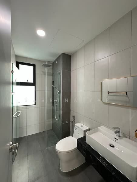 Servis Apartment untuk Disewa di Ruby Seapark - Sabrina Yap - Bathroom - PropertyGuru.com.my