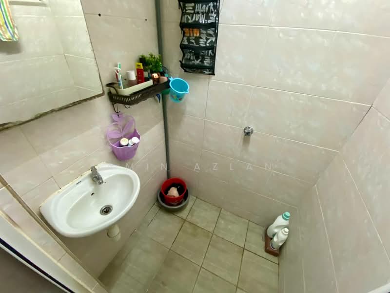 Terraced House for Sale in Kepong (Kuala Lumpur) - Amin Azlan - Bathroom - PropertyGuru.com.my