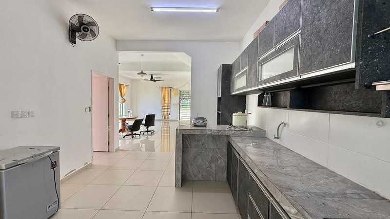 2-storey Terraced House for Sale in Seremban (Negeri Sembilan) - Fazri Omar - Kitchen - PropertyGuru.com.my