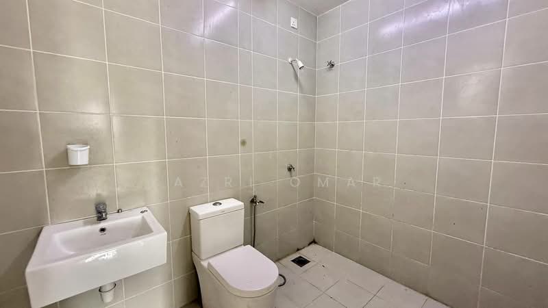 2-storey Terraced House for Sale in Seremban (Negeri Sembilan) - Fazri Omar - Bathroom - PropertyGuru.com.my