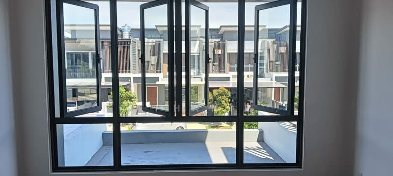 Rumah Teres 2 Tingkat untuk Disewa di Sungai Buloh (Selangor) - Stephanie . - Balcony - PropertyGuru.com.my