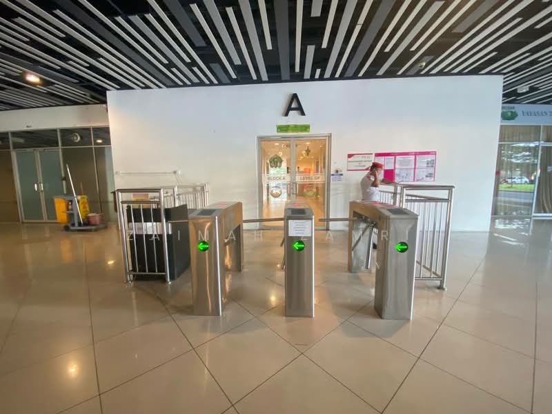 Service Residence for Sale at Platinum Lake PV 21 - Zaimah Zamri - Entrance - PropertyGuru.com.my