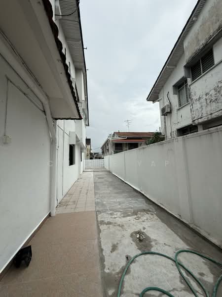Rumah Berkembar untuk Dijual di Taman Pelangi (Johor Bahru) - Claire Yap - Exterior - PropertyGuru.com.my