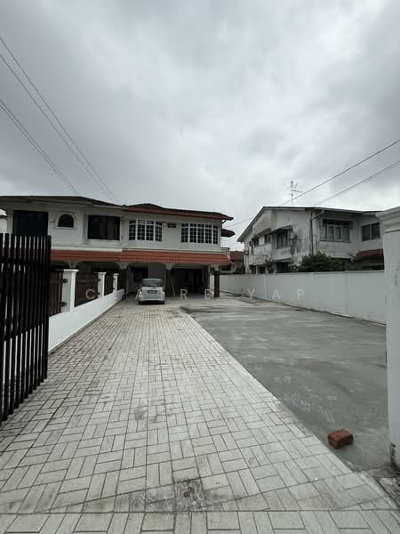 Rumah Berkembar untuk Dijual di Taman Pelangi (Johor Bahru) - Claire Yap - Exterior - PropertyGuru.com.my