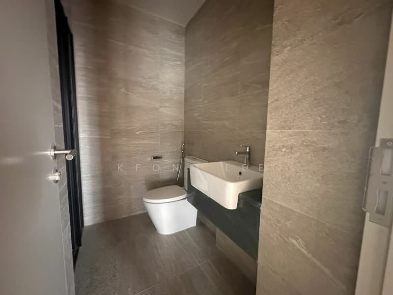 Servis Apartment untuk Disewa di Tropicana Gardens - Kfong Lee - Bathroom - PropertyGuru.com.my