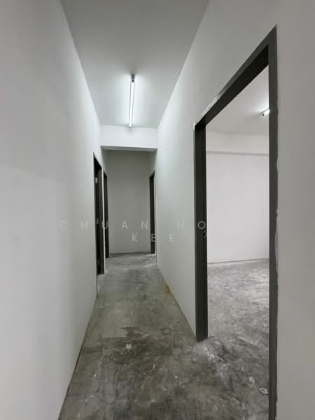Pangsapuri untuk Disewa di Pangsapuri Pulai Mutiara 3 - Chuan Hong Kee - Corridor - PropertyGuru.com.my