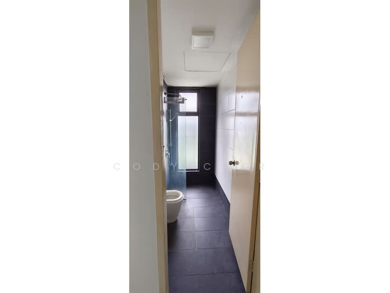 Servis Apartment untuk Disewa di Univ 360 Place - Cody Cher - Bathroom - PropertyGuru.com.my