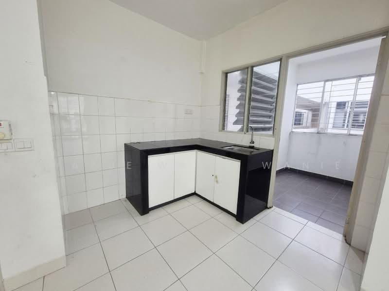 Pangsapuri untuk Dijual di D'Cassia - Syazue Wanie Wanie - Kitchen - PropertyGuru.com.my