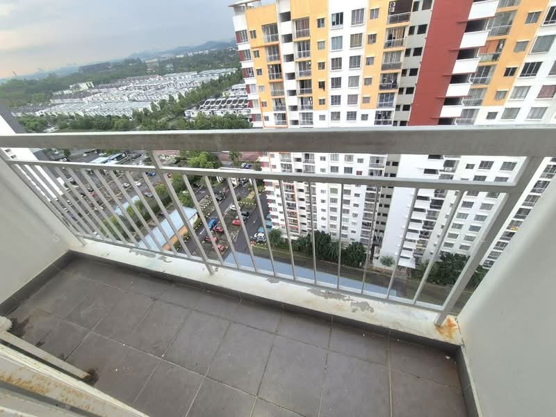 Pangsapuri untuk Dijual di D'Cassia - Syazue Wanie Wanie - Balcony - PropertyGuru.com.my