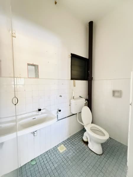 Rumah Teres 1 Tingkat untuk Dijual di Masai (Johor) - Karen Yeo - Bathroom - PropertyGuru.com.my