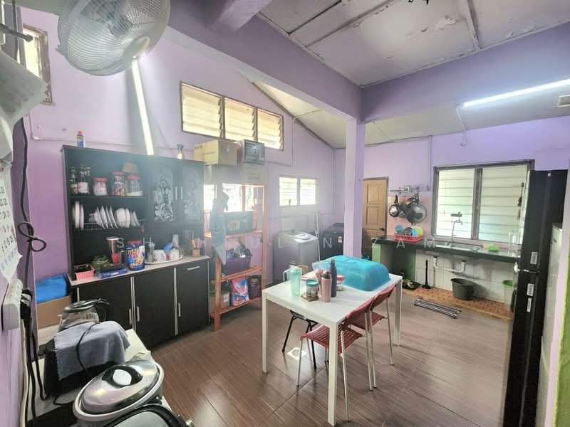 Rumah Teres untuk Dijual di Bukit Kemuning (Shah Alam) - Shahrul Nizam - Kitchen - PropertyGuru.com.my