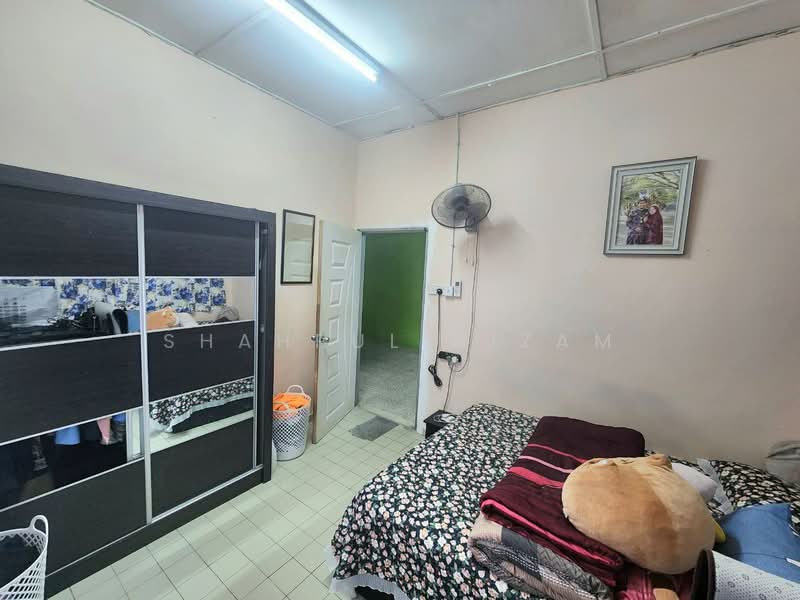 Rumah Teres untuk Dijual di Bukit Kemuning (Shah Alam) - Shahrul Nizam - Bedroom - PropertyGuru.com.my