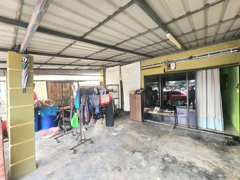 Rumah Teres untuk Dijual di Bukit Kemuning (Shah Alam) - Shahrul Nizam - Exterior - PropertyGuru.com.my