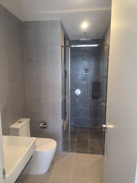 Servis Apartment untuk Disewa di Sunway Belfield - Loges . - Bathroom - PropertyGuru.com.my