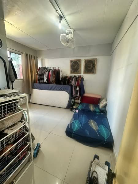 Rumah Flat untuk Dijual di Flat Sri Kota - Michelle Tan - Bedroom - PropertyGuru.com.my