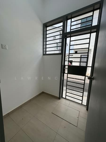 Terraced House for Rent in Bandar Layangkasa (Pasir Gudang) - Lawrence Tay - Yard - PropertyGuru.com.my