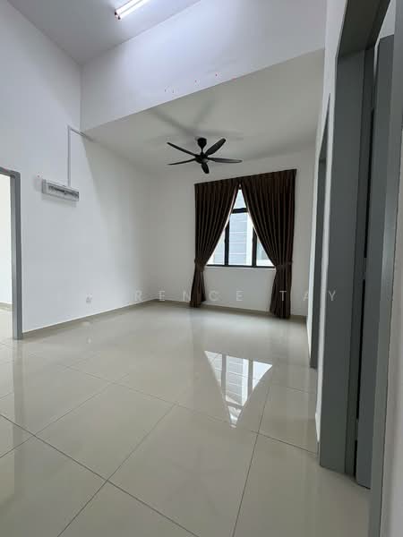 Terraced House for Rent in Bandar Layangkasa (Pasir Gudang) - Lawrence Tay - Sub Living Area - PropertyGuru.com.my