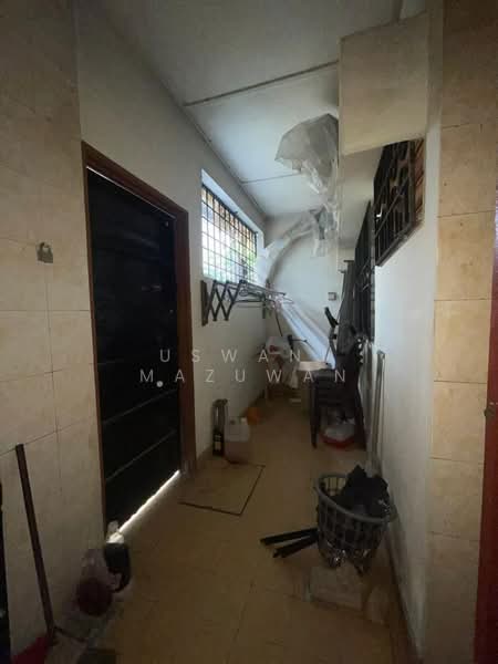Rumah Teres untuk Dijual di Kajang (Selangor) - Uswani Mazuwan - Corridor - PropertyGuru.com.my