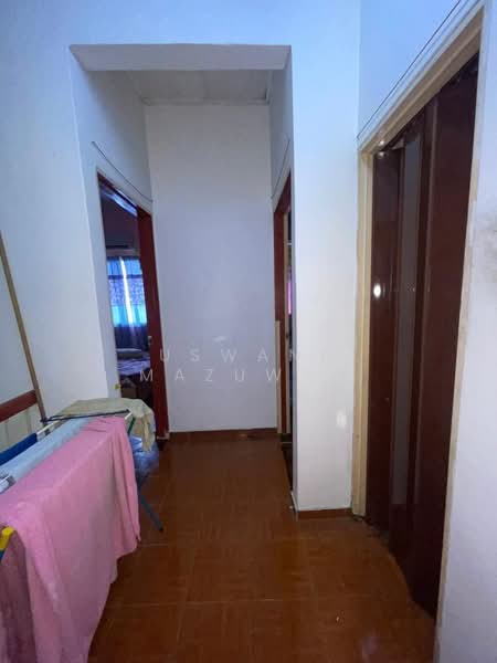 Rumah Teres untuk Dijual di Kajang (Selangor) - Uswani Mazuwan - Corridor - PropertyGuru.com.my