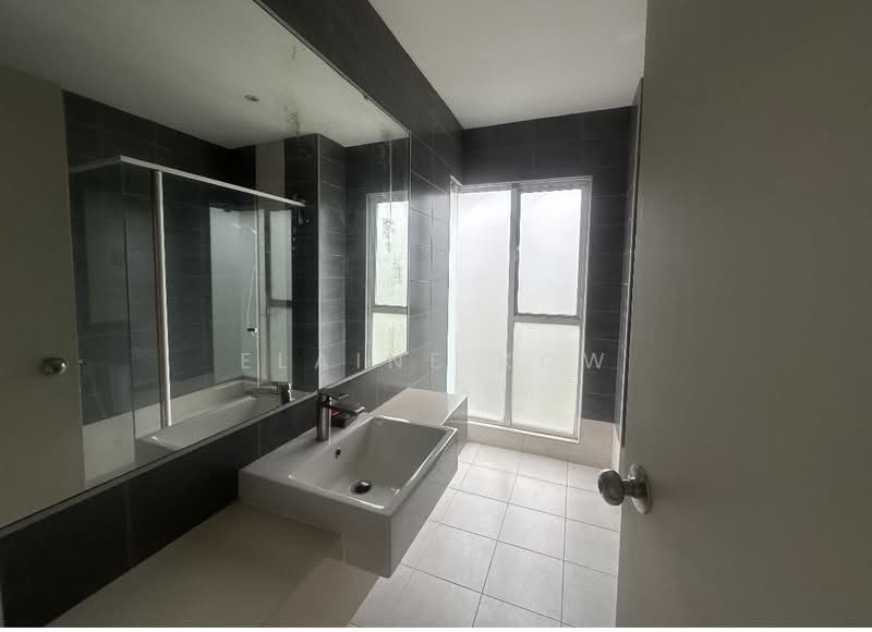 Rumah Bandar untuk Disewa di Petaling Jaya (Selangor) - Elaine Kow - Bathroom - PropertyGuru.com.my