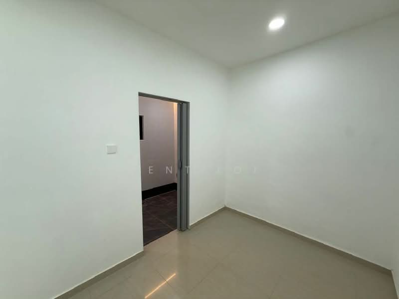2-storey Terraced House for Sale in Taman Molek (Johor Bahru) - Kent Loi - PropertyGuru.com.my