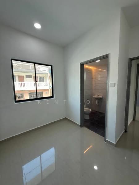2-storey Terraced House for Sale in Taman Molek (Johor Bahru) - Kent Loi - PropertyGuru.com.my
